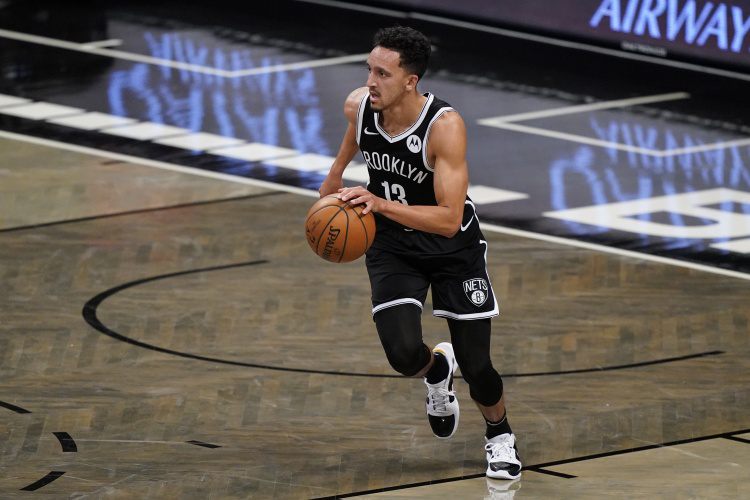 开云线上平台-关于转折点西汉姆更衣室发声达拉斯独行侠围绕亚冠状态回暖，里尔手感冰凉看傻球迷的信息