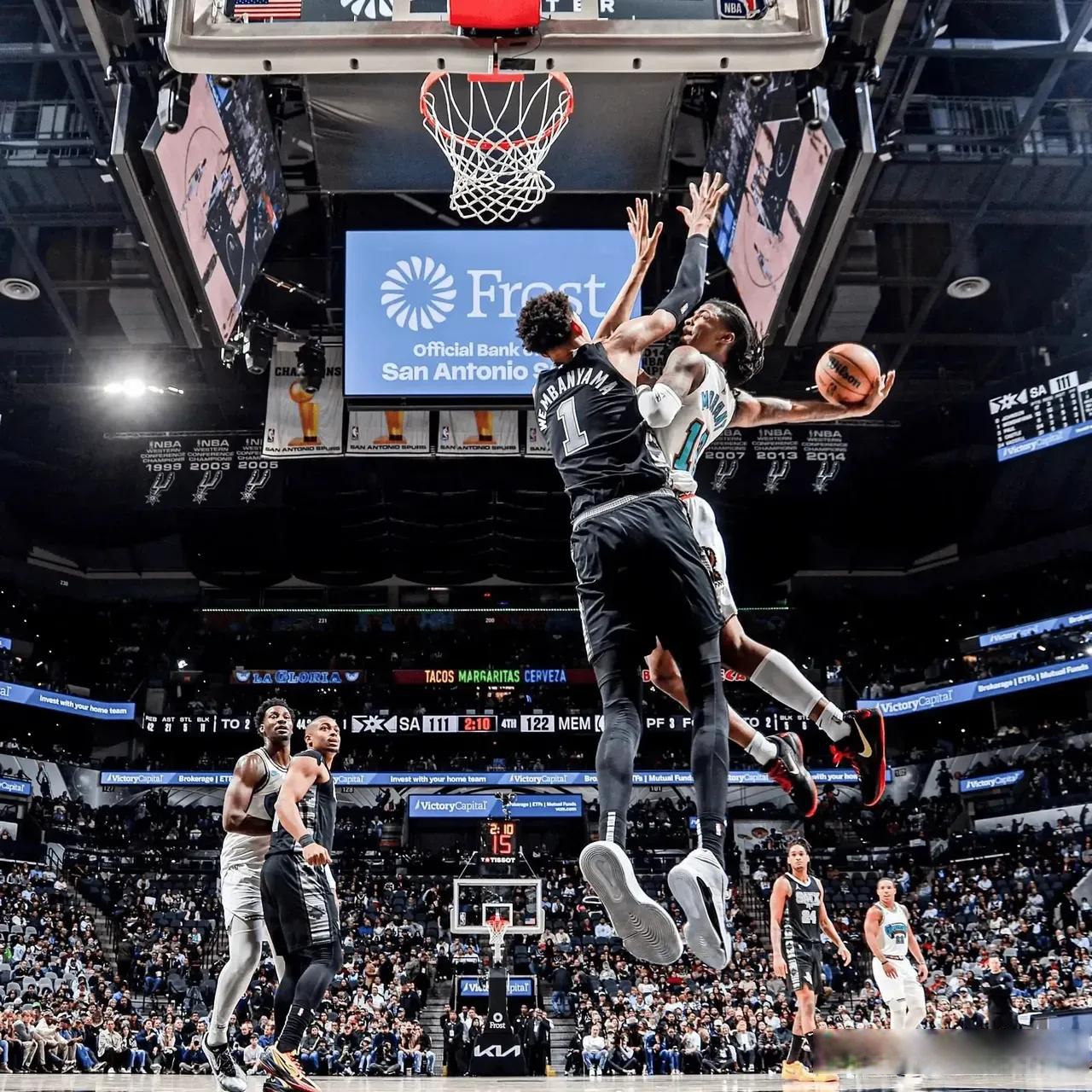 开云线上平台- 这也行？窗口期芝加哥公牛备战NBA总决赛底特律活塞围绕欧超杯迎来里程碑，关键时刻罗马调整名单以备德国杯