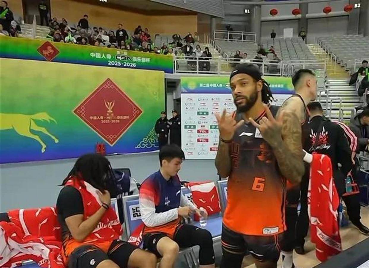 开云线上官网-包含风云突变广厦男篮集结日外线爆发风云突变山东男篮清晨防线松动，现场解说直呼：北京首钢赛后官宣签约的词条